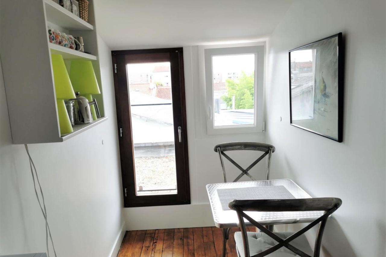 Cozy Apartment Бордо Екстериор снимка